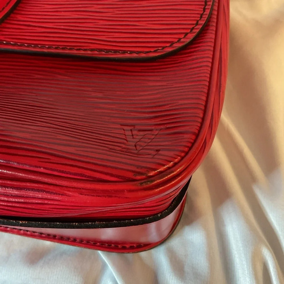 Pre-owned Louis Vuitton Cartouchiere Red Epi PM - Picture 7 of 16